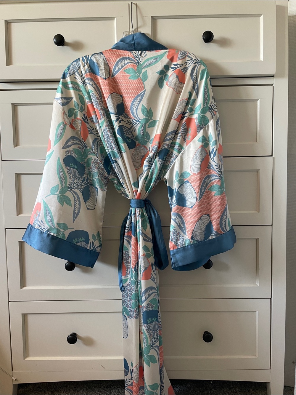 NWT World Market Blue and Coral Floral Satin Robe - Picture 6 of 9